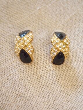 Crystal Earrings With Black Enamel